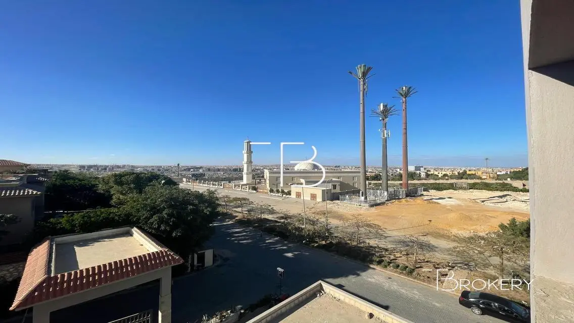 Administrative Office for Rent - 300 Sqm in October Next to Palm Hills