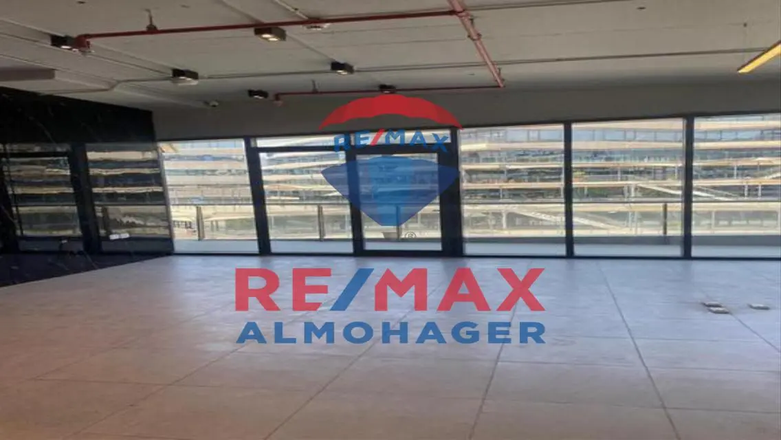 Exceptional Property with 160 Square Meters and Great Features
