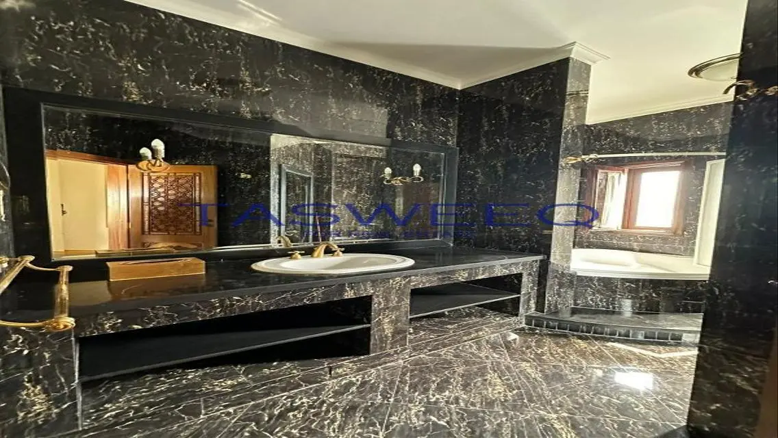 Luxurious Villa for Sale in a Prime Location