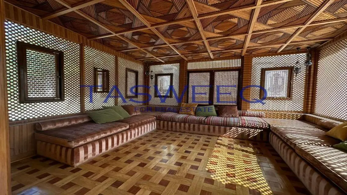 Luxurious Villa for Sale in a Prime Location