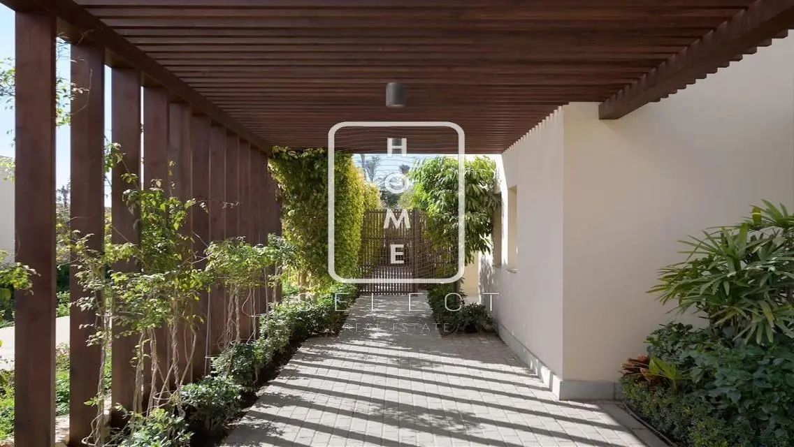 Luxury Villa with Private Pool and Garden in Hillside