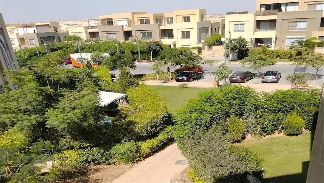 شقة فاخرة بمساحة 320 متر - 3 غرف نوم في قلب المدينة