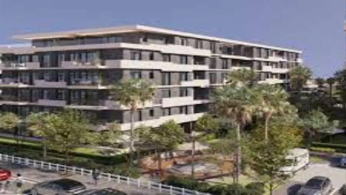 Luxury Lakeview Apartment in the Heart of the City