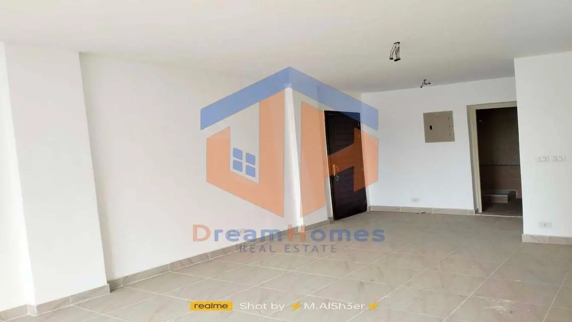 Luxurious Apartment for Sale in Madinaty - 3 Bedrooms and 2 Bathrooms