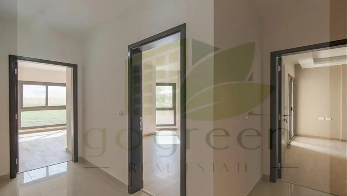 Luxurious Villa for Sale with Spacious Amenities