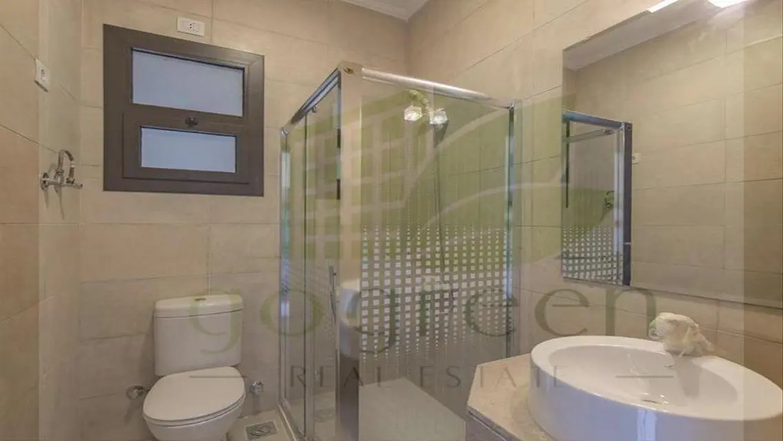 Luxurious Villa for Sale with Spacious Amenities