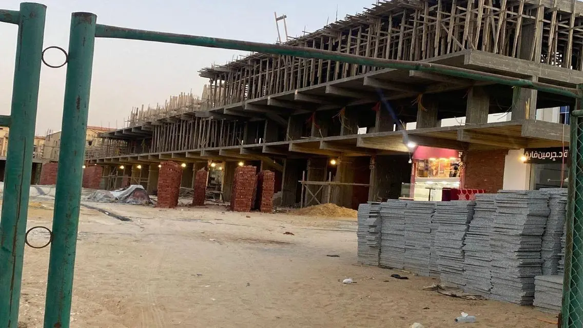 عقار مميز للبيع في الريش