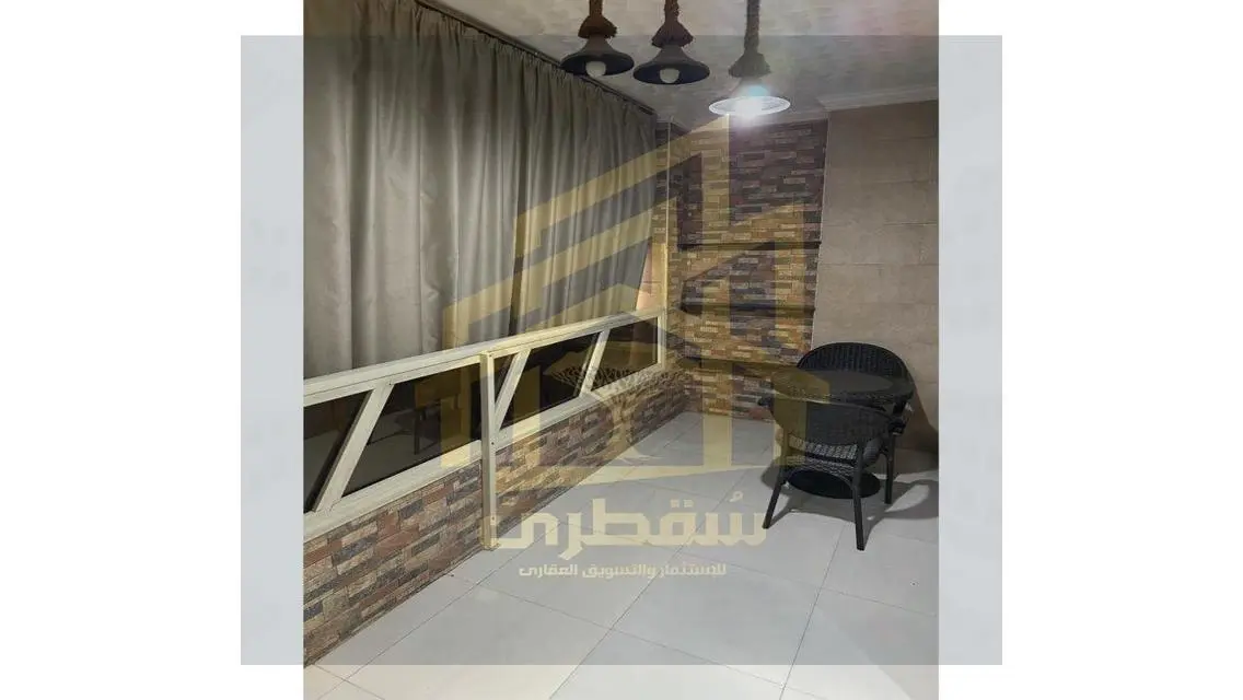 شقة فاخرة للبيع بتكييف مركزي في موقع مميز