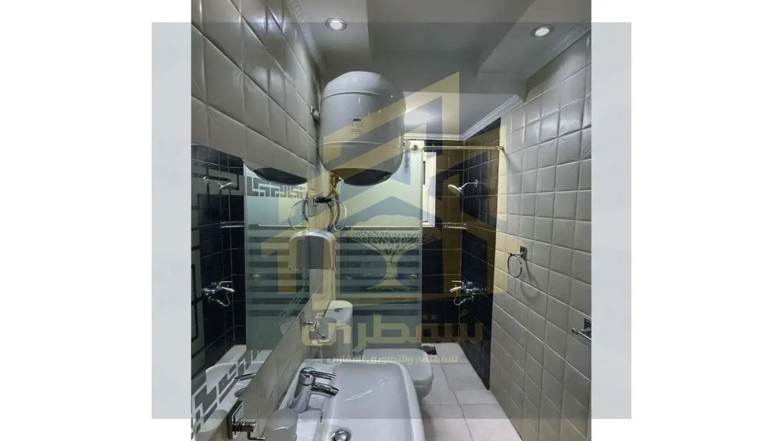 شقة فاخرة للبيع بتكييف مركزي في موقع مميز