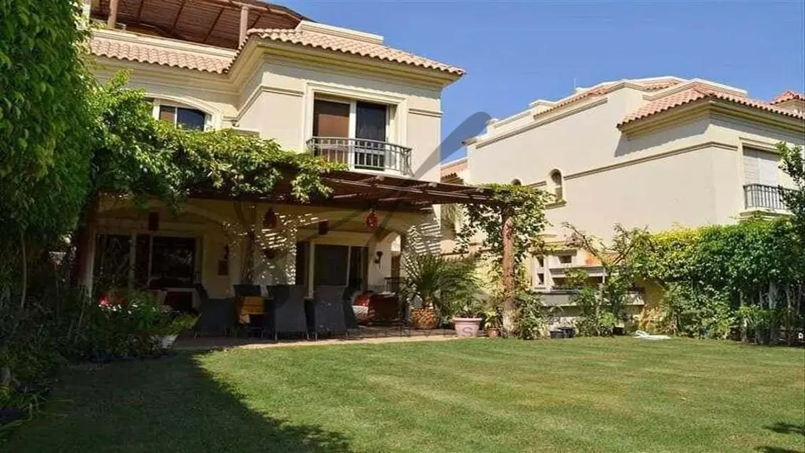 Luxury Apartment in Patio Town - 3 Bedrooms, 2 Bathrooms