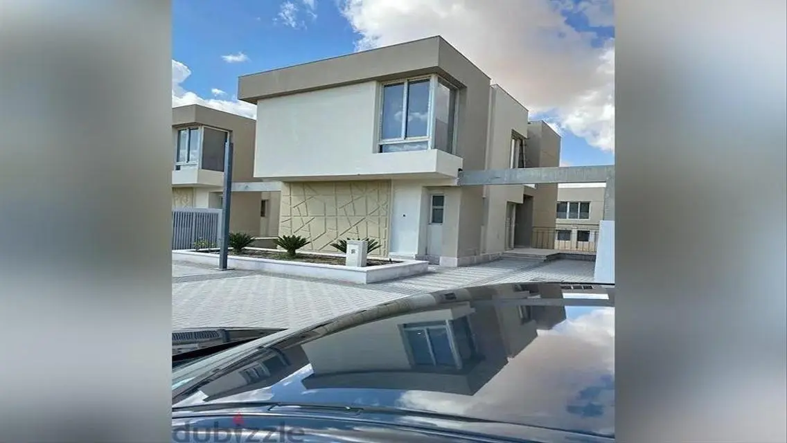 فيلا فاخرة للبيع بمزايا متميزة