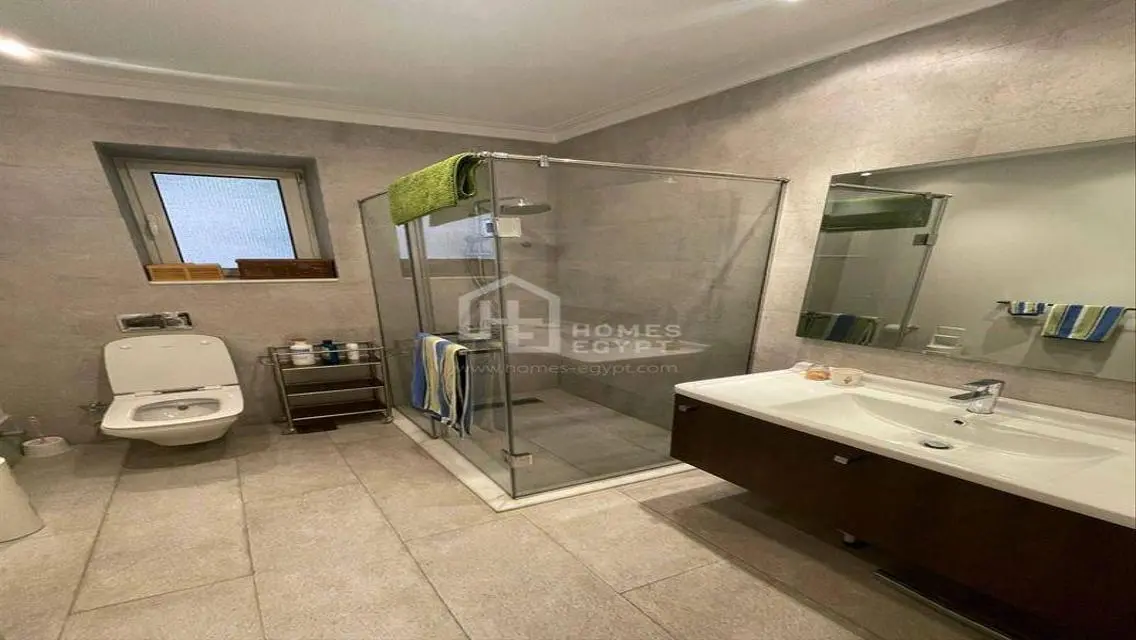 Historical Building with Elegant Design and Wide Nile View