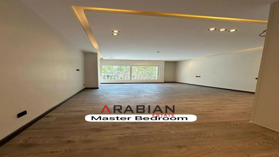 Luxury Apartment Overlooking the Lakes for Sale