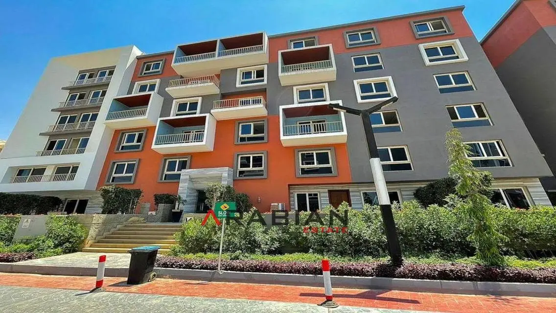 Luxury Apartment Overlooking the Lakes for Sale