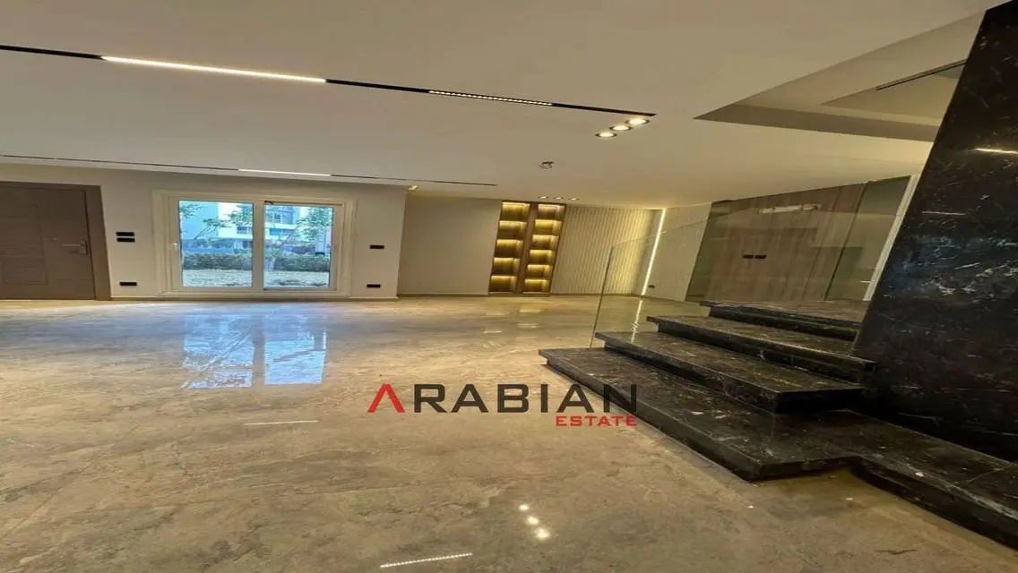 Luxury Apartment Overlooking the Lakes for Sale