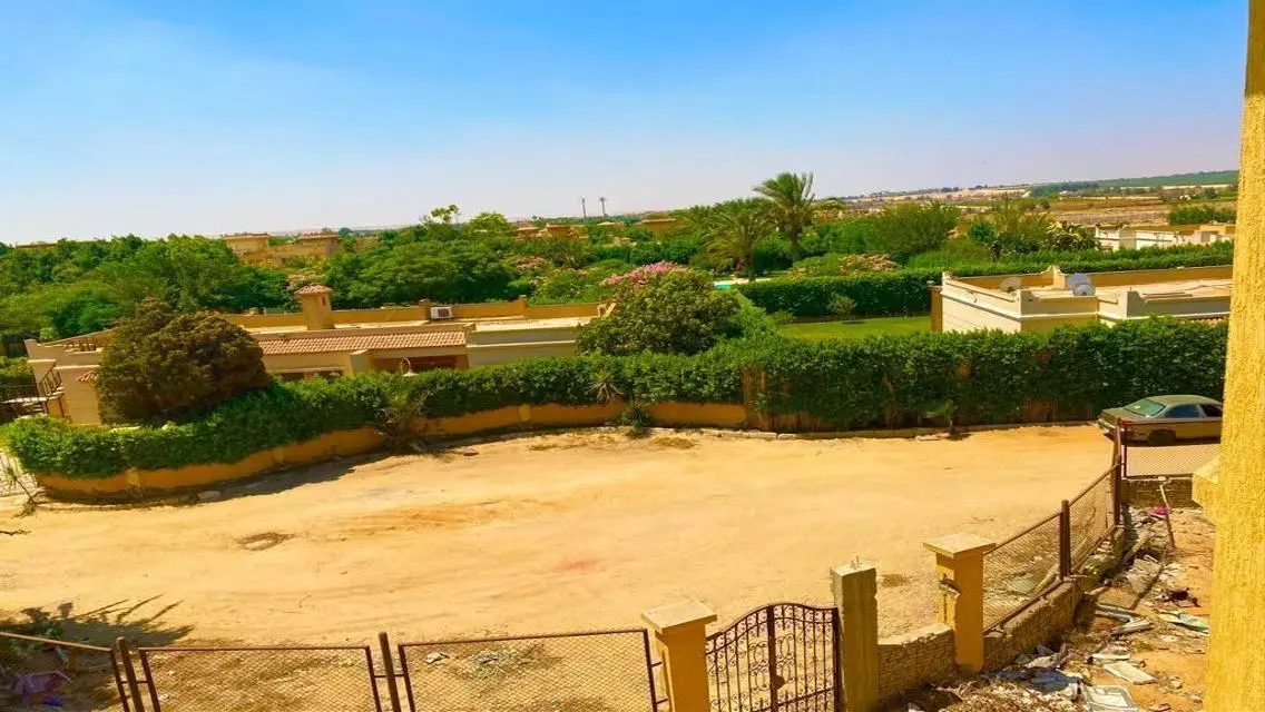فيلا فاخرة للبيع في المهجر