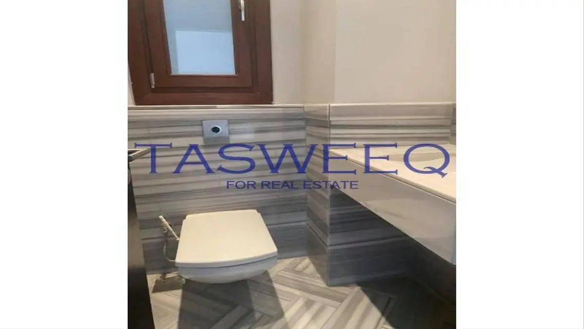 شقة رائعة للبيع في قلب المدينة