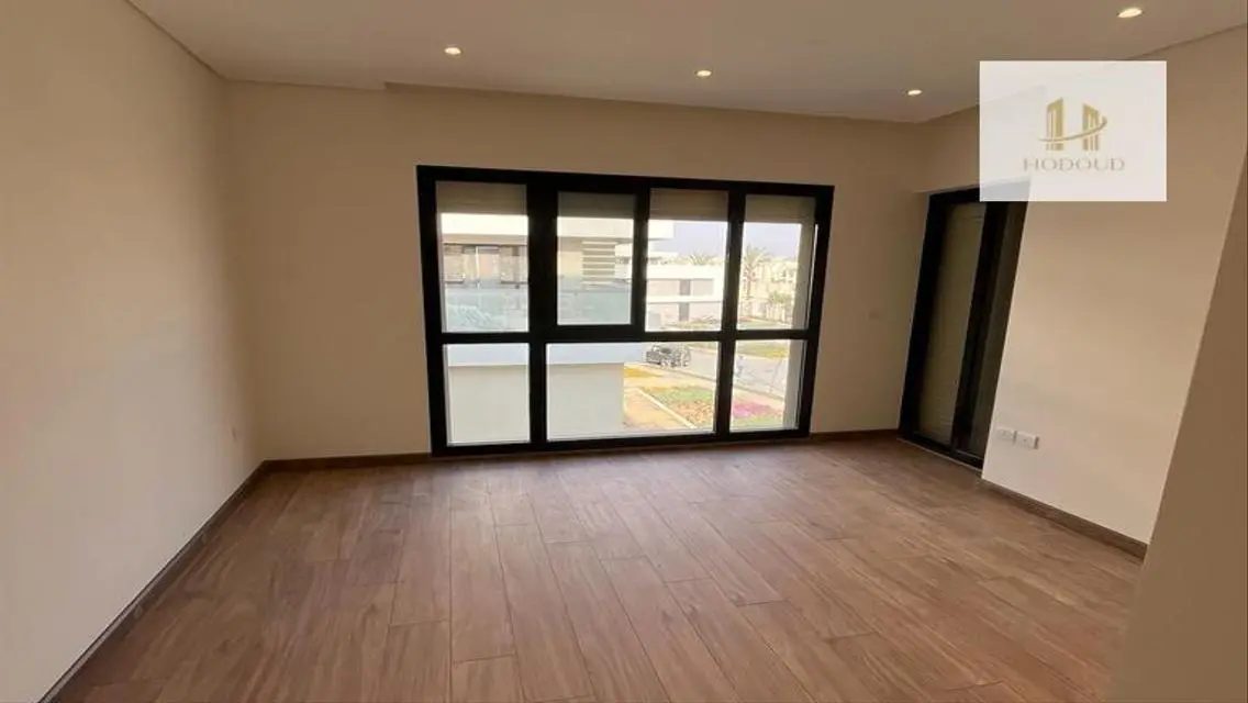 Stunning Apartment with 65000 sqm, Security Guard and Equipped Kitchen