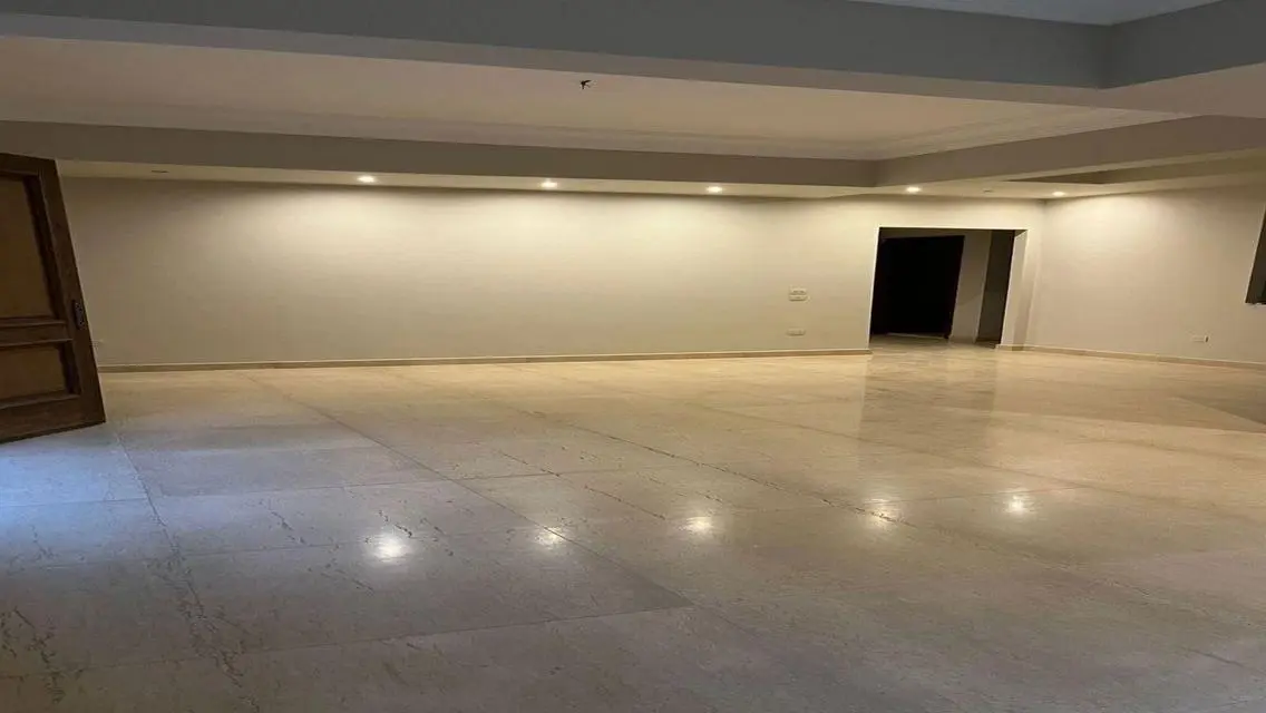 شقة فاخرة 3 غرف نوم للبيع في موقع متميز