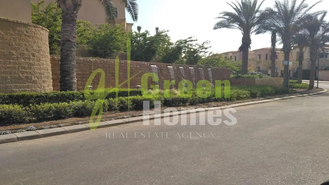 Stunning Villa with Private Pool and Spacious Layout