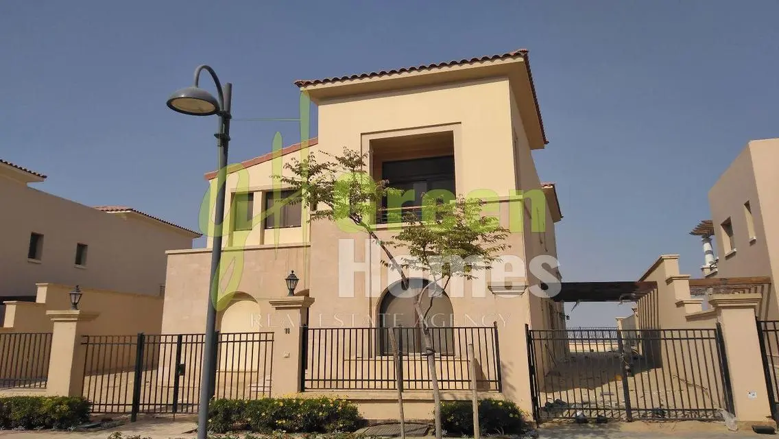 Stunning Villa with Private Pool and Spacious Layout