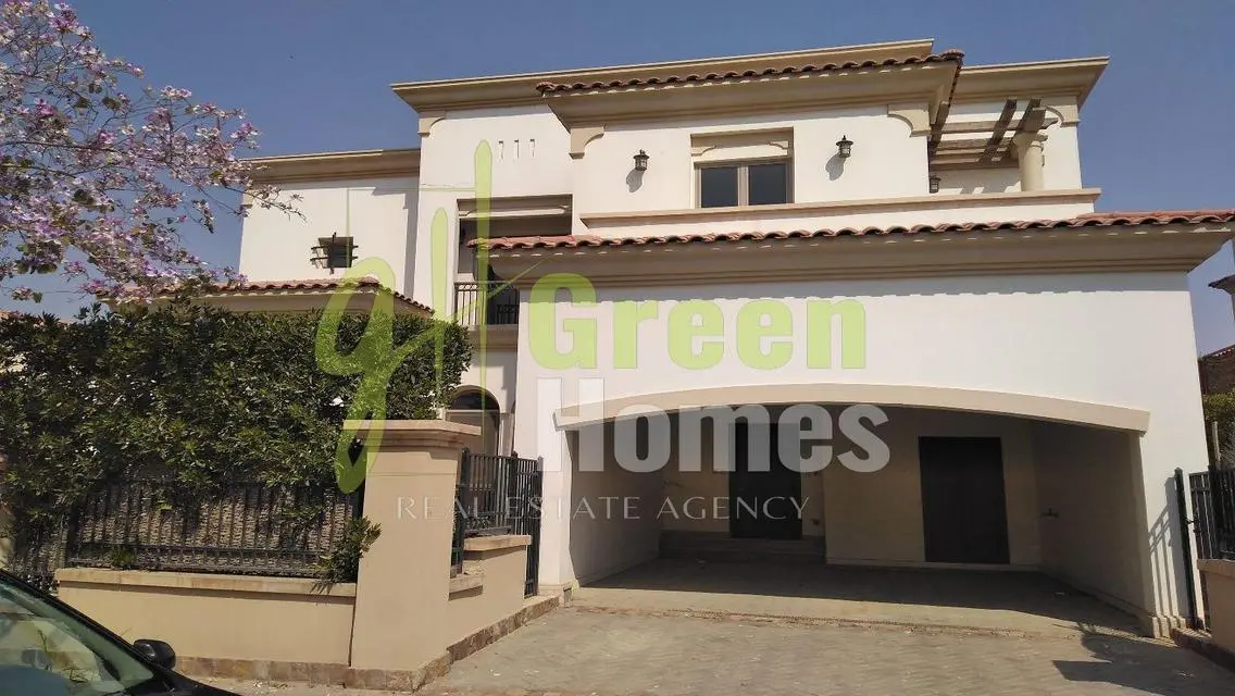 Stunning Villa with Private Pool and Spacious Layout