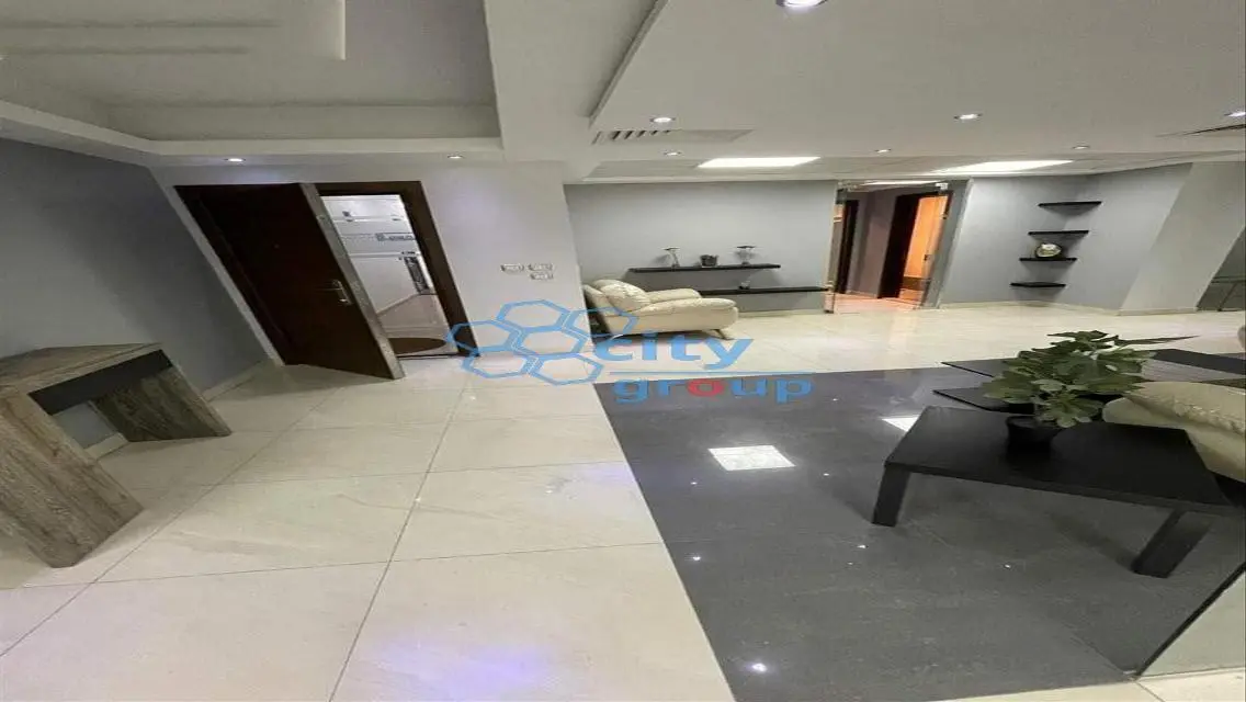 Spacious 450 sqm Apartment for Sale