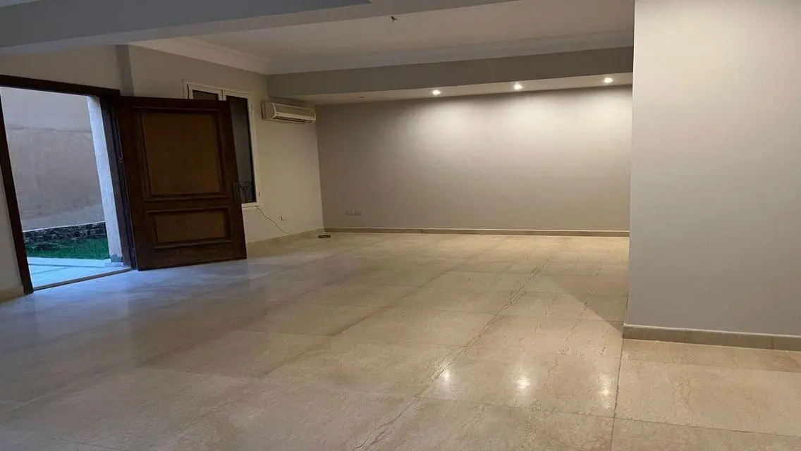 شقة حديثة 3 غرف نوم و2 حمام بمساحة كبيرة