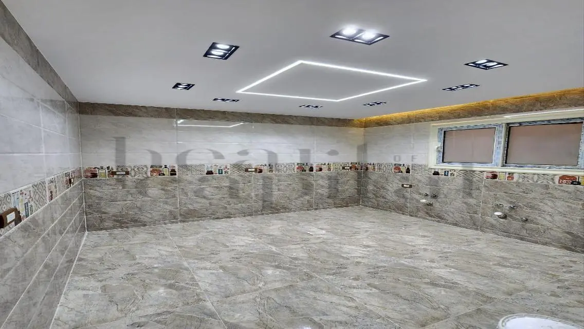 Luxury Villa with Private Balcony and Garden