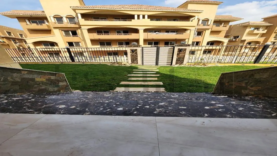 Luxury Villa with Private Balcony and Garden