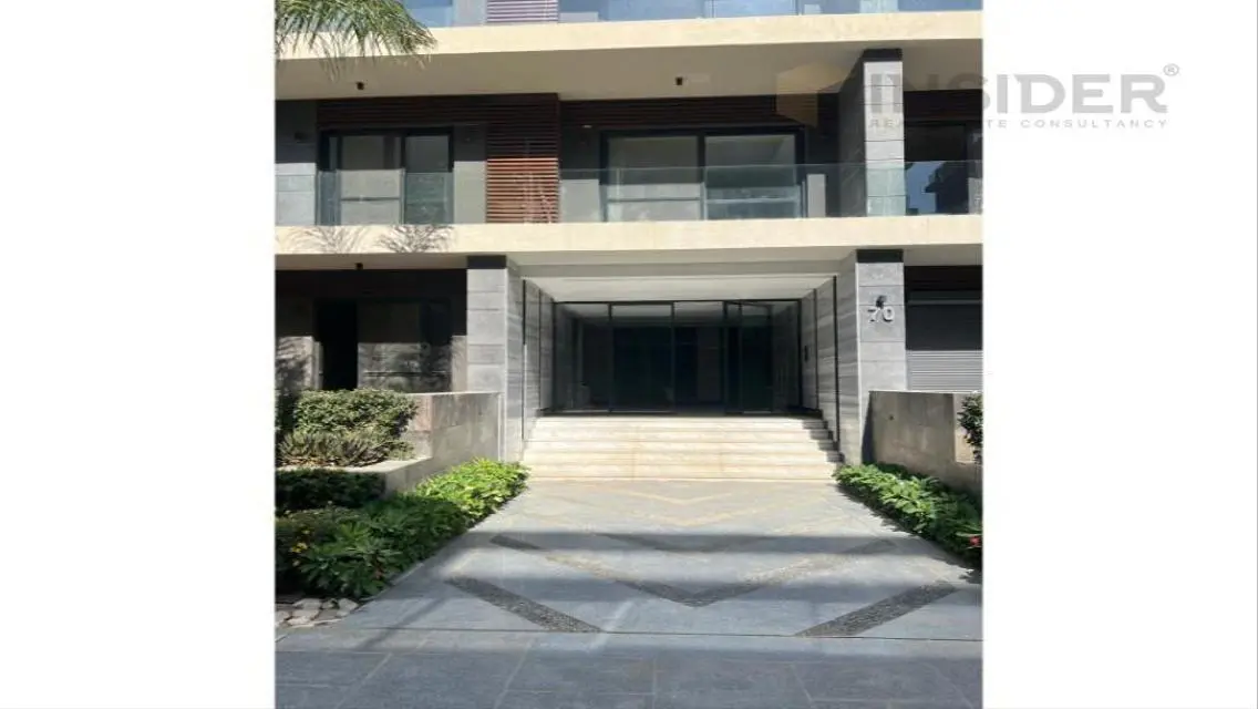 Luxury Apartment for Sale with Lake View