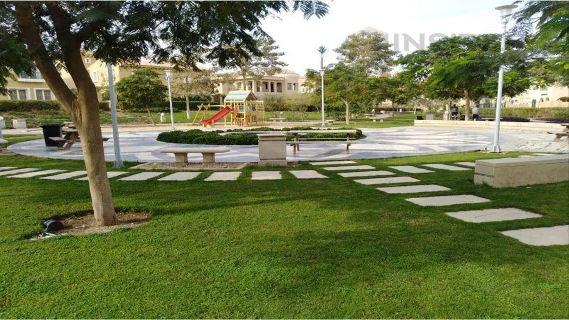 Luxurious Villa with Pool and Private Garden