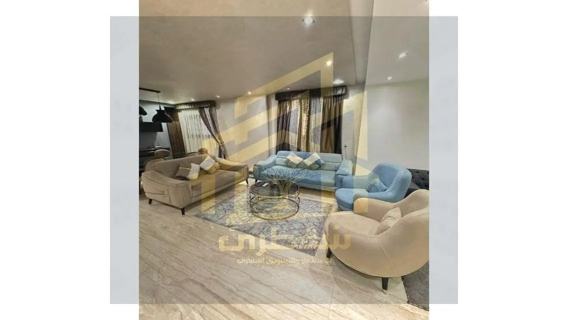 شقة حديثة 3 غرف نوم و3 حمامات بمساحة 250 متر