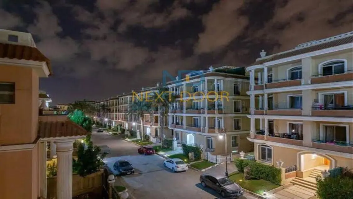 Luxury Apartment Steps Away from Major Attractions