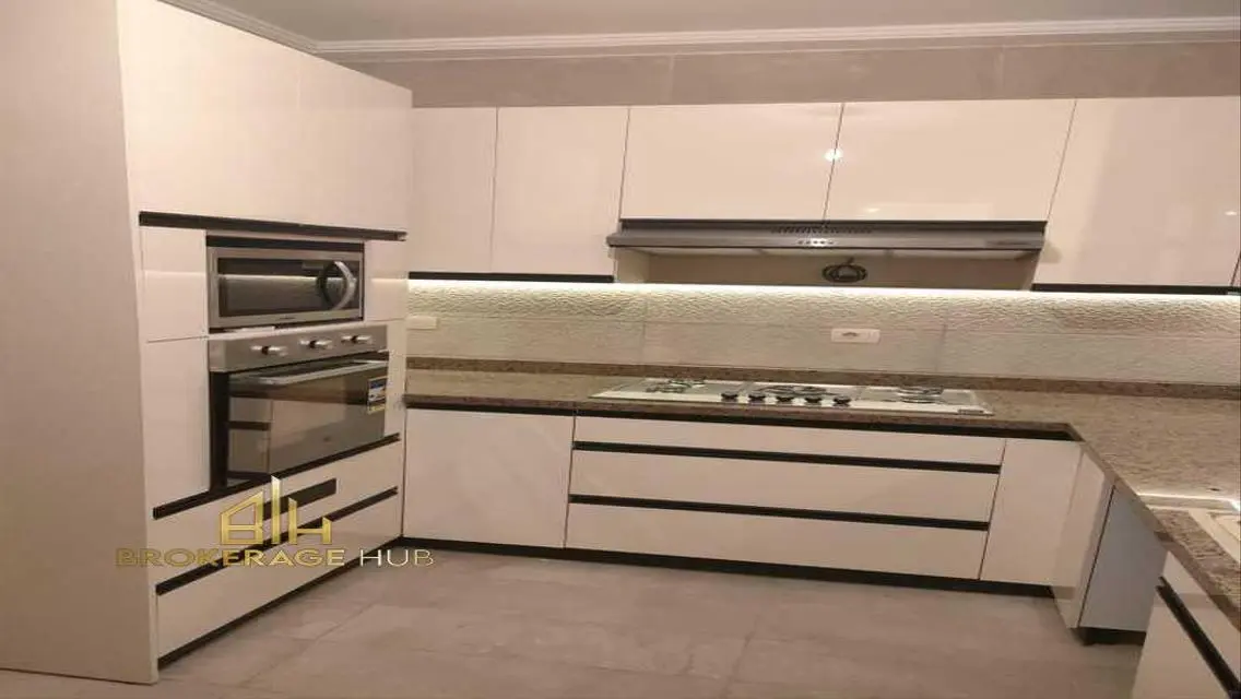 Modern Oro Apartment