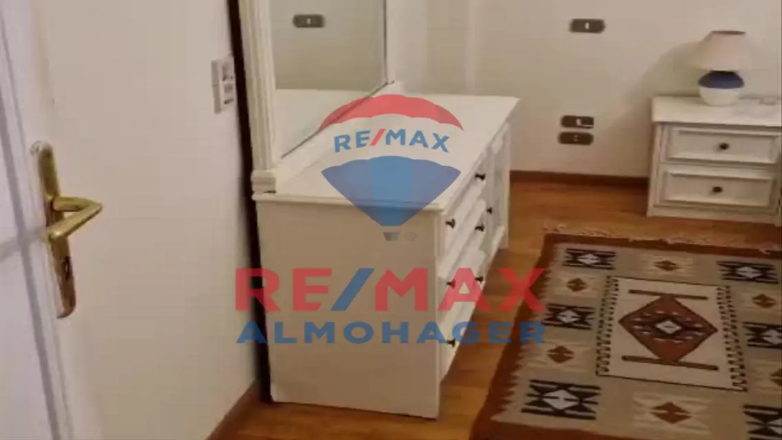 شقة فاخرة بمساحة 98 متر للبيع