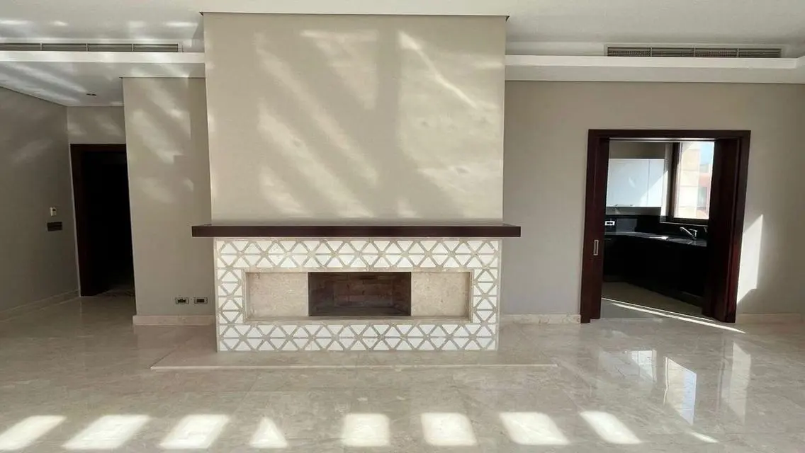 Luxury 3-Bedroom Apartment with Spacious Design