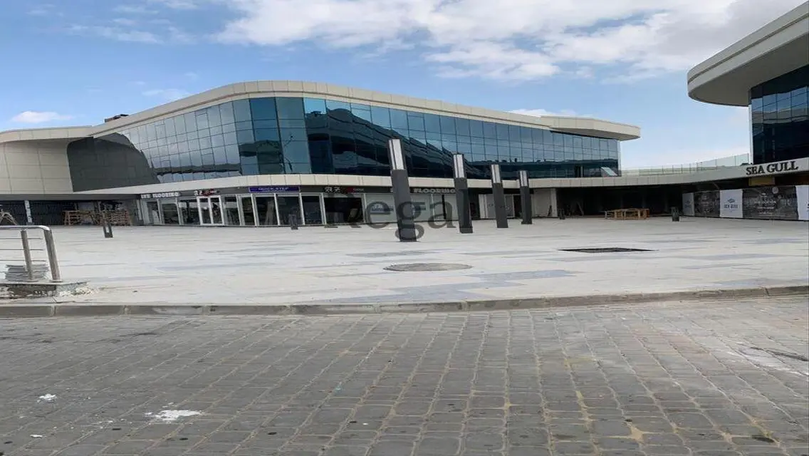 Administrative Commercial Mall for Rent in Plaza Amaze