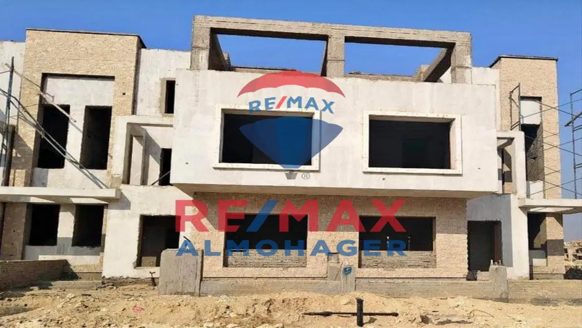 عقار فخم للبيع في RW08 بمميزات استثنائية