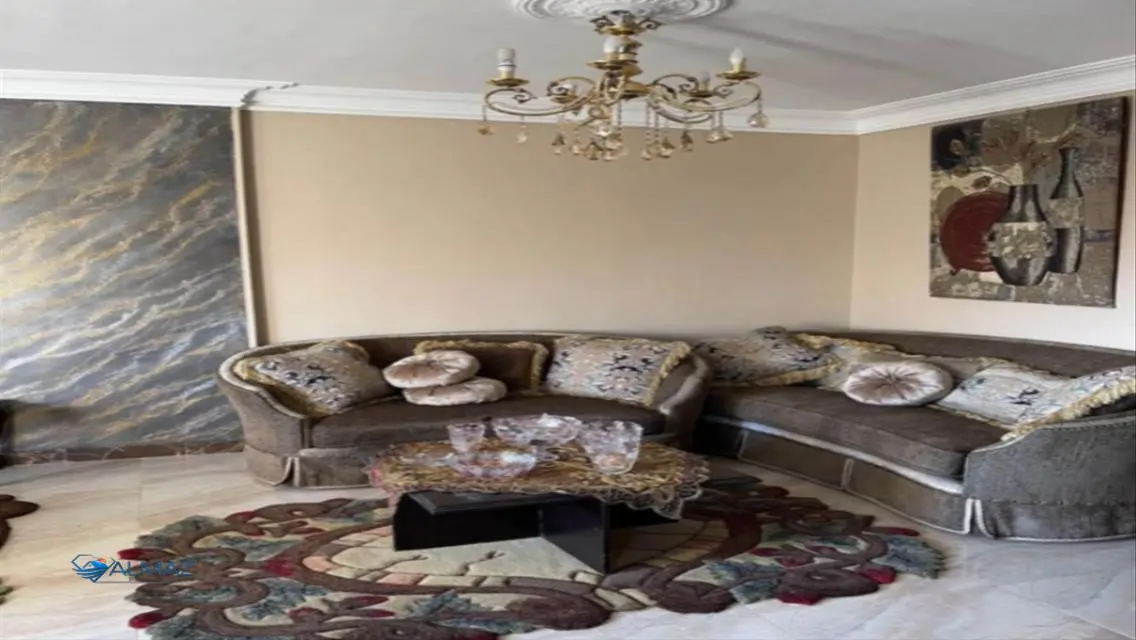 Apartment for Sale: 3 Bedrooms with Balcony and Security Services