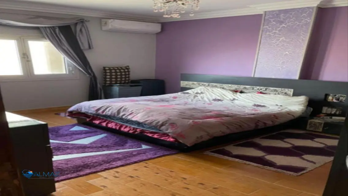 Apartment for Sale: 3 Bedrooms with Balcony and Security Services