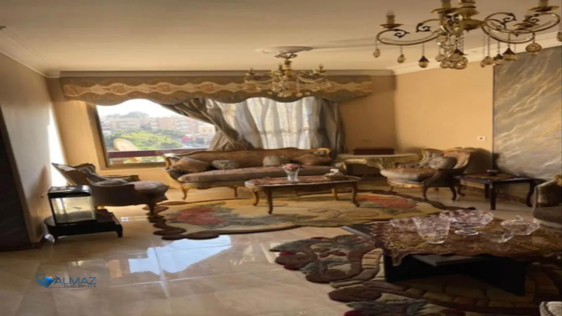 Apartment for Sale: 3 Bedrooms with Balcony and Security Services