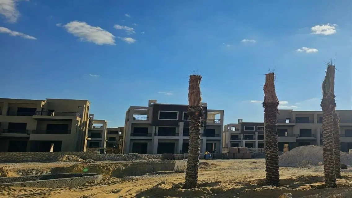 شقة فاخرة مع حديقة خاصة في قلب المدينة