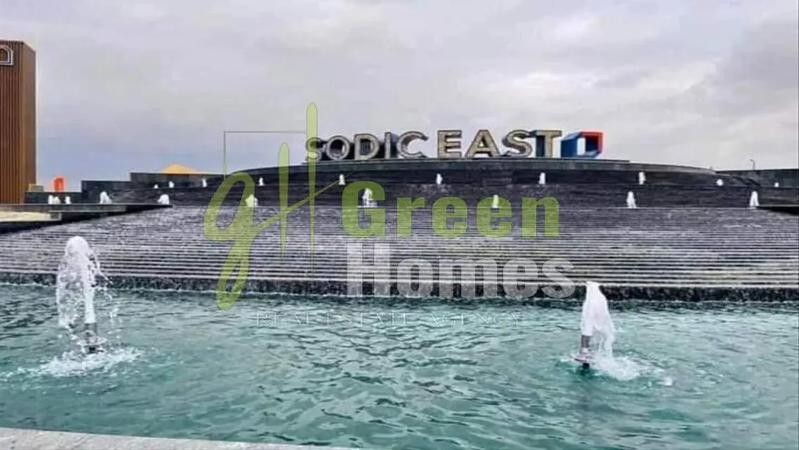 Modern Green Home in the Heart of the City
