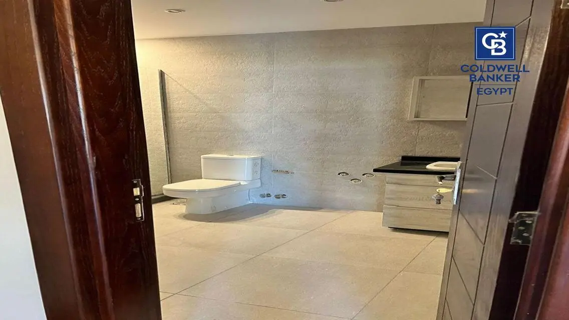 Luxury Apartment for Sale at Coldwell Banker