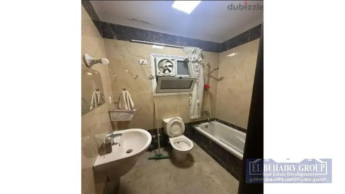 شقة مميزة في -B7 بسعر 21000