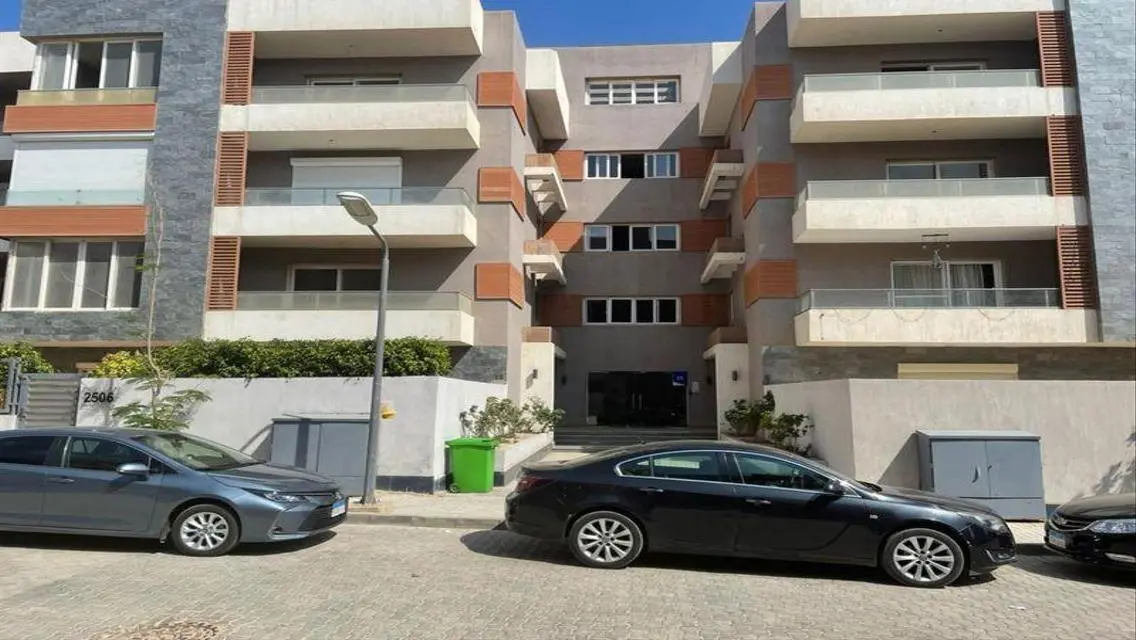 Luxury Apartment in Zayed Regency