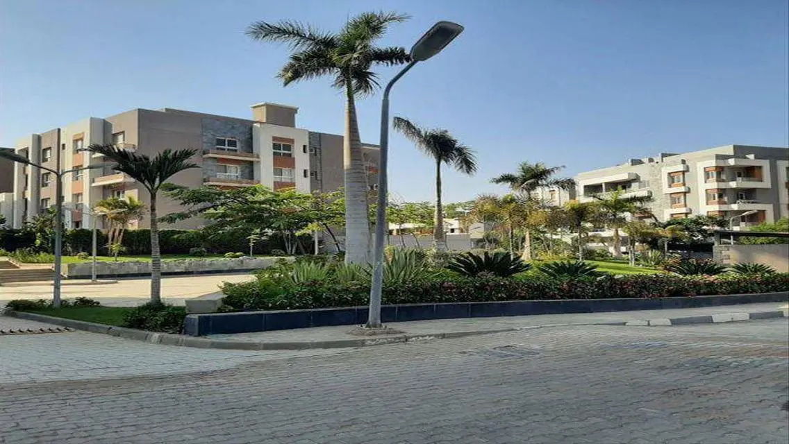 Luxury Apartment in Zayed Regency