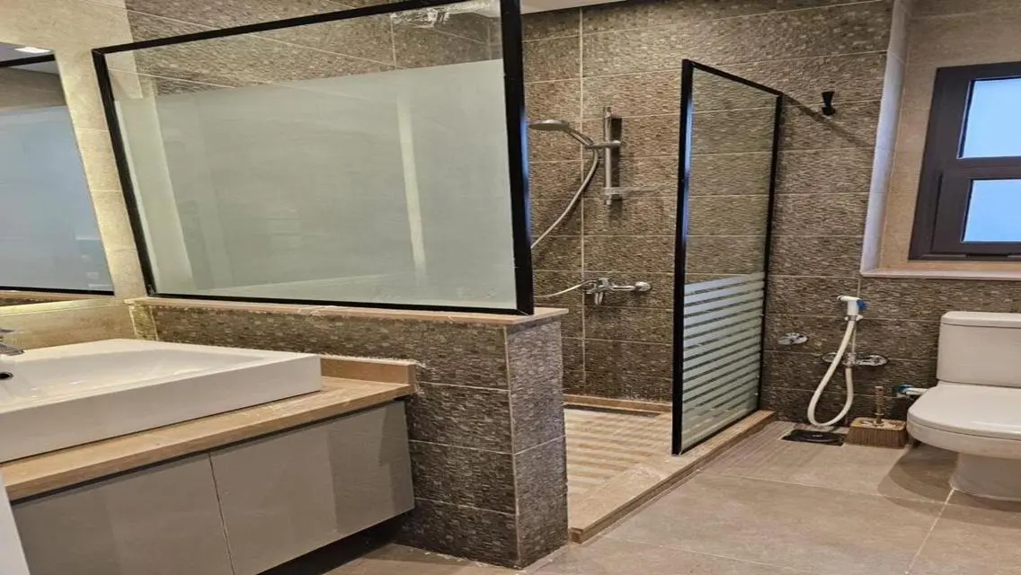 Luxurious Villa for Sale in Eastown at Attractive Price