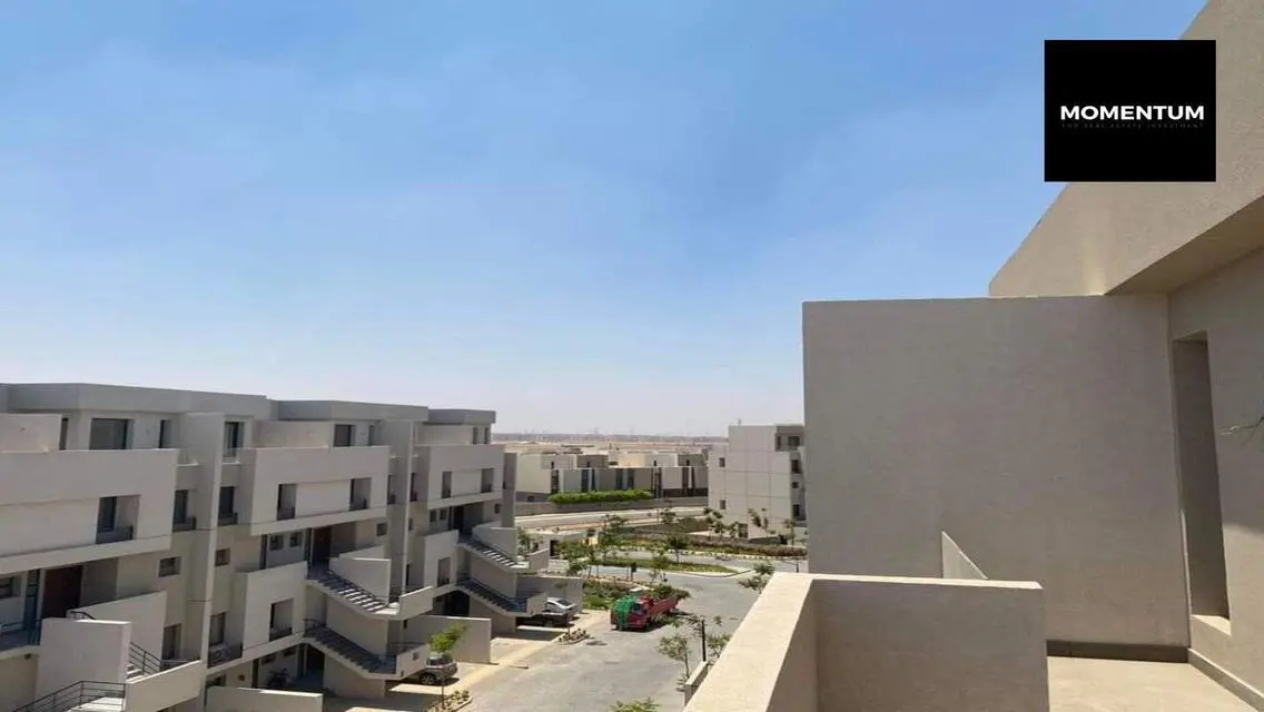 شقة مميزة للبيع بمساحة كبيرة